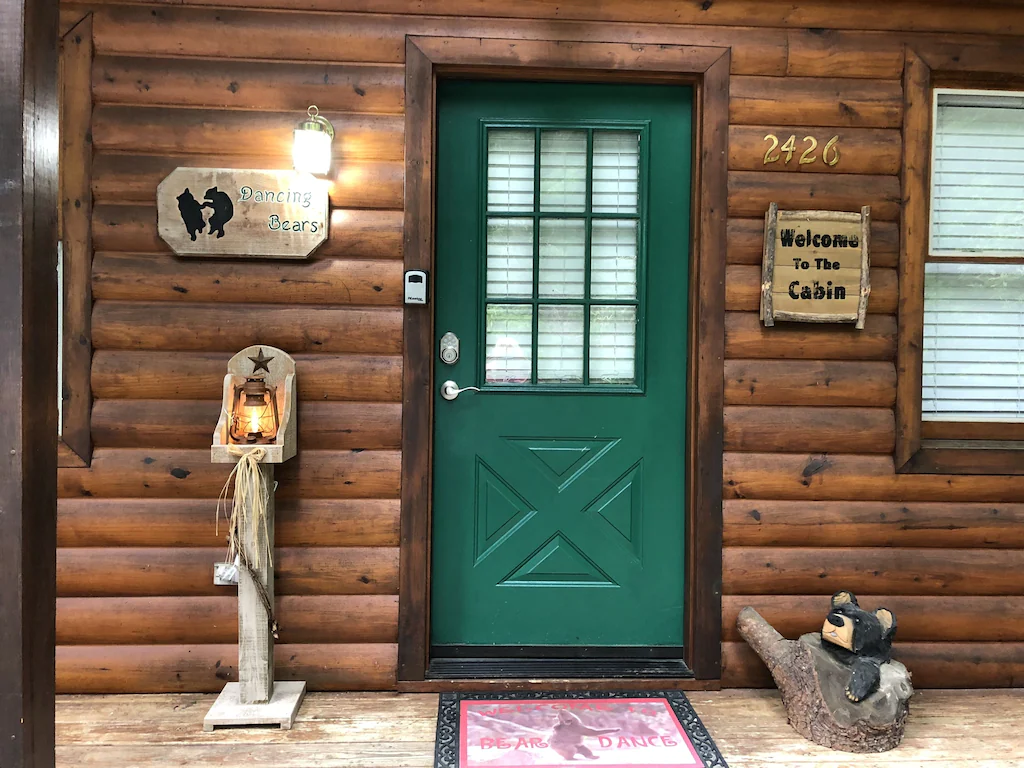 Bear Dance Cabin With Hot Tub