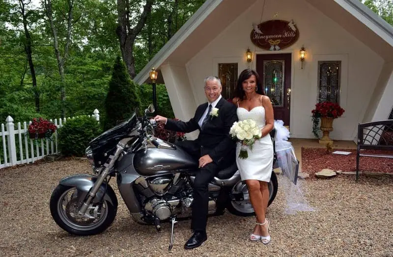 Gatlinburg Wedding Chapel at Honeymoon Hills