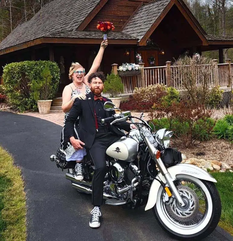 Gatlinburg’s Little Log Wedding Chapel 2