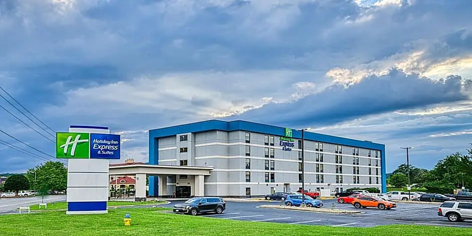 Holiday Inn Express & Suites Pigeon Forge Near Dollywood