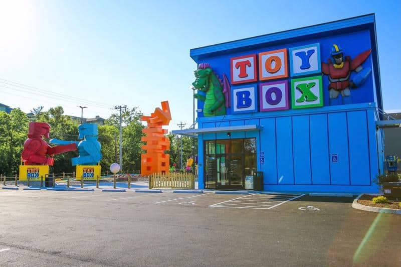 Toy Box Mini Golf Course